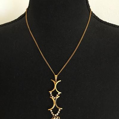 Beautiful, vintage, dainty delicate, rhinestone, faux, pearl waterfall necklace