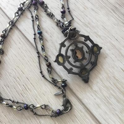 Beautiful bronze, toned Avon, amber crystal pendant necklace