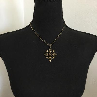 Beautiful bronze, toned Avon, amber crystal pendant necklace