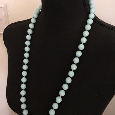 Vintage 50s sky blue beaded necklace