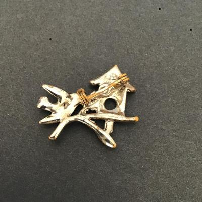 Sale Photo Thumbnail #60: Very cute Vintage spring bird house brooch please see attached photos