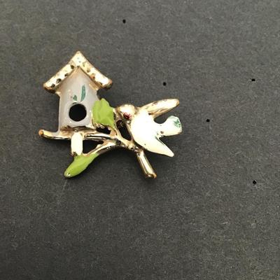 Sale Photo Thumbnail #58: Very cute Vintage spring bird house brooch please see attached photos