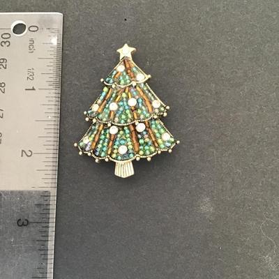 Sale Photo Thumbnail #94: Very nice Vintage LC Christmas Brooch 
Please see attached photos