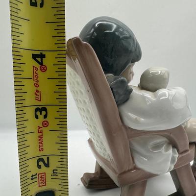 Lladró Porcelain Figurine – Girl in Rocking Chair with Doll