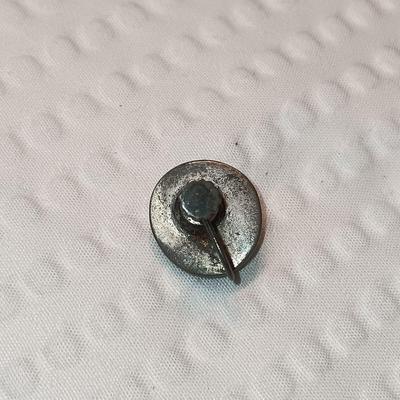 CAT EYE SHELL SCREW BACK EARRINGS