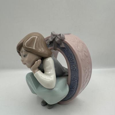 Vintage Lladro Figurine School Girl "O”