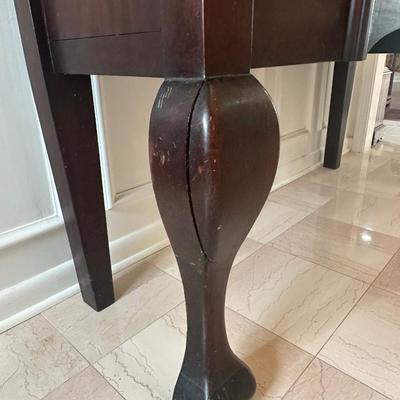 Antique Mahogany Queen Anne–Style Wood Sideboard with Framed Mirror