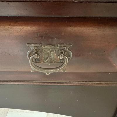 Antique Mahogany Queen Anne–Style Wood Sideboard with Framed Mirror