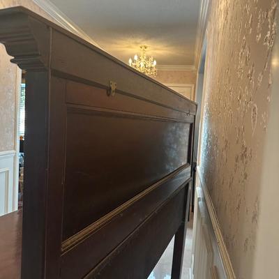 Antique Mahogany Queen Anne–Style Wood Sideboard with Framed Mirror