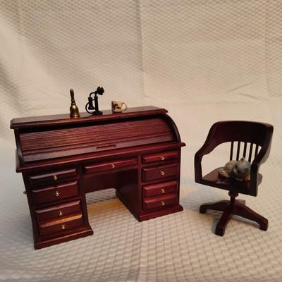 DOLLHOUSE FURNITURE, ROLL TOP DESK, CHAIR AND PHONE, COFFEE CUP, TYPEWRITER, AND KITTY