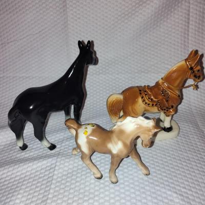 VINTAGE PORCELAIN HORSES