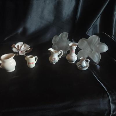 GLASS FLOWERS, VTG SMALL PITCHER, AND A BABY COORS. MUG