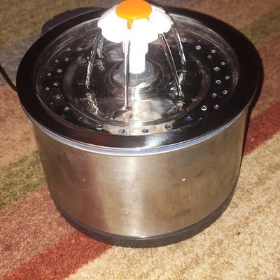 1 GALLON SMALL CAT OR DOG WATER FOUNTAIN