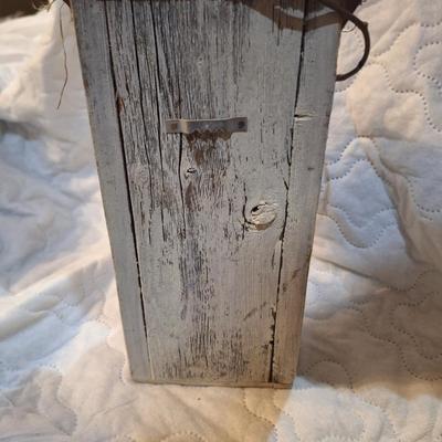 birdhouse with bracket to hang on a wall