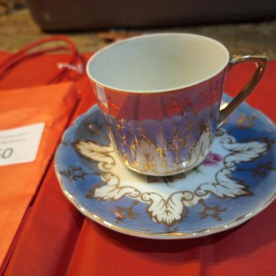 Vintage anrnart import demitasse teacup and saucer-made in Japan