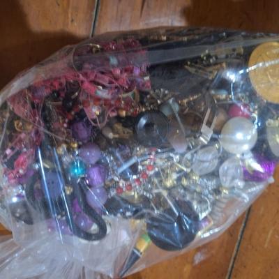 bag of jewelry pieces- broken and mismatched and other