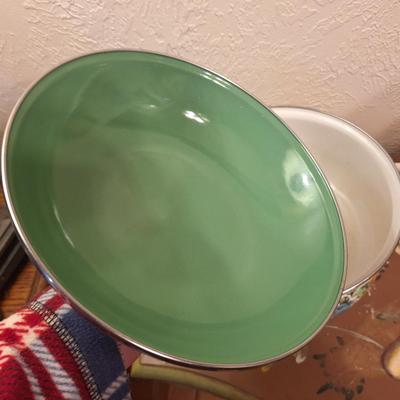 Pioneer woman rose shadow 4 qt Enamel on steel Dutch oven