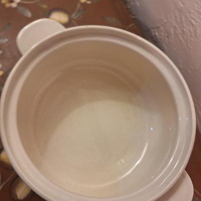 sweet flowers baker casserole dish- lid has tiny chip