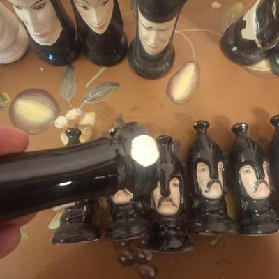 Duncan Ceramic chess set- see notes for damage info