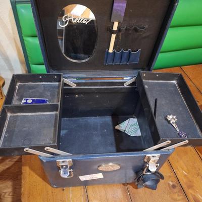 blue vintage train case- young living beauty school