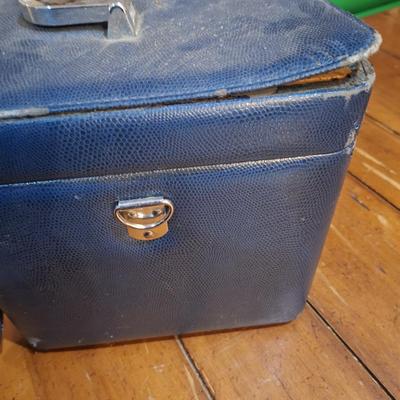 blue vintage train case- young living beauty school