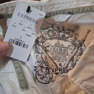 express menls long sleeve buttom up shirt with skull and rose graphic- new