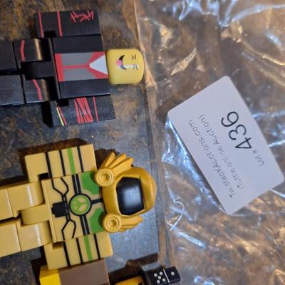 assorted roblox mini figure toys
