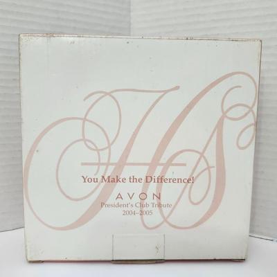 Avon Presidents Club Tribute Gilded Rose Hanging Photo Album 2004–2005 With Box