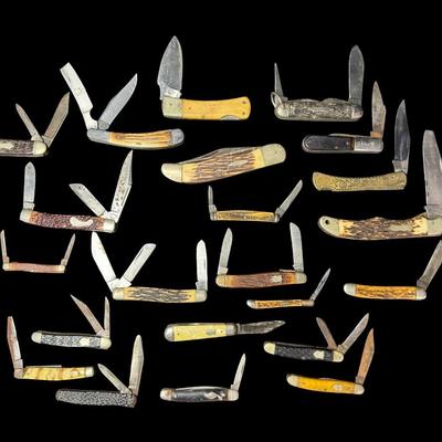 Sale Photo Thumbnail #364: Includes Schrade, Parker-Brothers, Sabre, and more. Total of 22 pieces. Age related wear,  including surface rust and/or broken blades. Measurement of longest: 5.25”L. [KD]