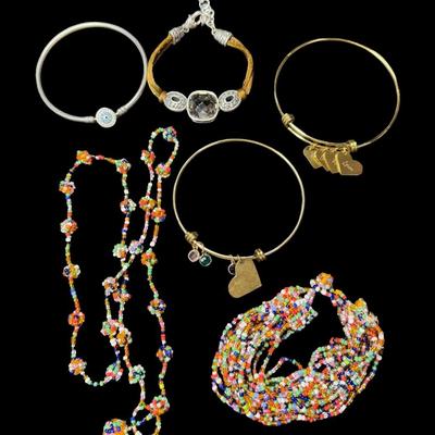 Sale Photo Thumbnail #410: Includes a Brighton ladies’ belt, makeup compacts, butterfly trinket boxes, an enameled locket, Brighton bracelets, Mignon & Mignon, men’s Timex, and more. Total of 13 pieces. The watch is not tested. [RY]