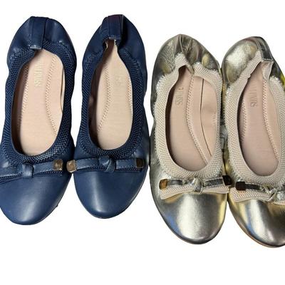 Sale Photo Thumbnail #419: Includes Dream Paris slippers, Atalina sandals, baseball caps, and more. Total of 11 pieces. Age related wear. The footware is ladies’ size 9. [RY]