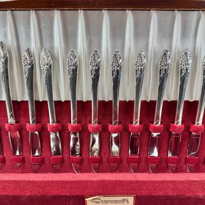 Sale Photo Thumbnail #42: Oneida Community Evening Star 77 piece set with serving pieces in good condition.  Very heavy with storage box , can be shipped.
