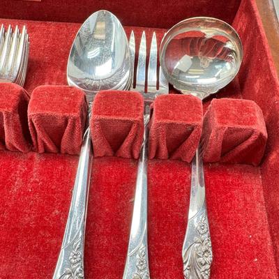 Sale Photo Thumbnail #46: Oneida Community Evening Star 77 piece set with serving pieces in good condition.  Very heavy with storage box , can be shipped.