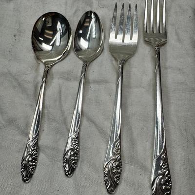 Sale Photo Thumbnail #45: Oneida Community Evening Star 77 piece set with serving pieces in good condition.  Very heavy with storage box , can be shipped.