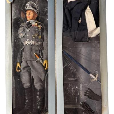 Sale Photo Thumbnail #433: Made by DiD Corporation. This is a 1/6 scale action figure. It may or may not be complete. Includes the original box, which has storage and/or use related wear. It has been in a smoky environment. [JS]