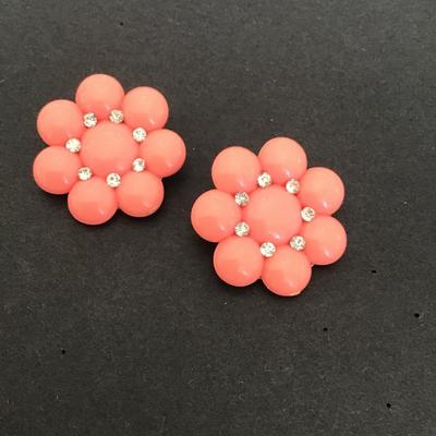 Sale Photo Thumbnail #180: Beautiful Vintage salmon pink earrings with clear rhinestones please see attached photos
