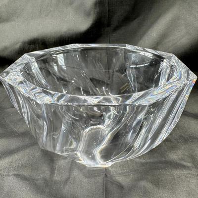 Sale Photo Thumbnail #54: SIGNED & NUMBERED BY LARS HELLSTEN ORREFORS CRYSTAL CENTERPIECE BOWL SIGNED  NUMBERED  LARS HELLSTEN heavy faceted Absolutely stunning Swedish crystal bowl signed and numbered by artist Lars Hellsten for Orrefors Crystal.  Large bowl could be used as a ce