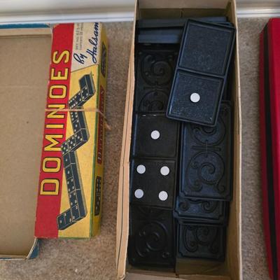 Vintage dominos