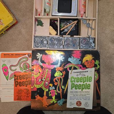 Creeple people toy