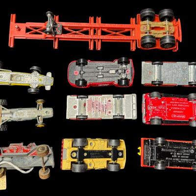 Sale Photo Thumbnail #458: Includes Hot Wheels, Lesney, Matchbox Racing Champions, and more. Total of 16 pieces. Some are NOS. Some have age related wear, including missing paint. [VY]