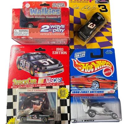 Sale Photo Thumbnail #456: Includes Hot Wheels, Lesney, Matchbox Racing Champions, and more. Total of 16 pieces. Some are NOS. Some have age related wear, including missing paint. [VY]