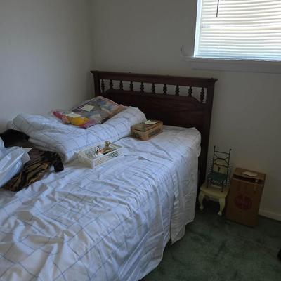 Vintage Wooden Twin bed