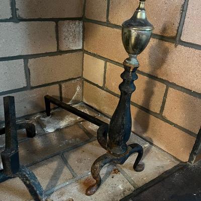 Cast Iron Fireplace Grate With Brass Finials on Andirons (LR-BC)