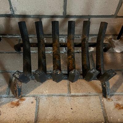 Cast Iron Fireplace Grate With Brass Finials on Andirons (LR-BC)