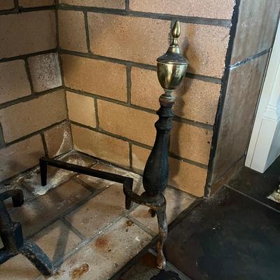 Cast Iron Fireplace Grate With Brass Finials on Andirons (LR-BC)