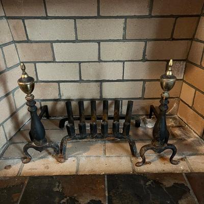 Cast Iron Fireplace Grate With Brass Finials on Andirons (LR-BC)