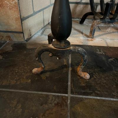 Cast Iron Fireplace Grate With Brass Finials on Andirons (LR-BC)