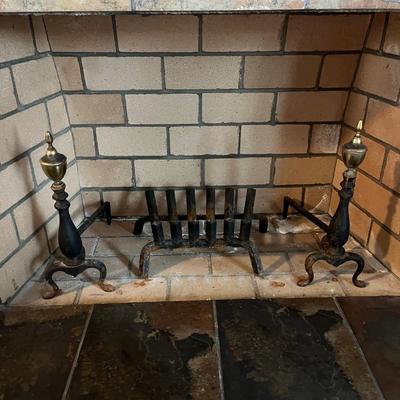 Cast Iron Fireplace Grate With Brass Finials on Andirons (LR-BC)