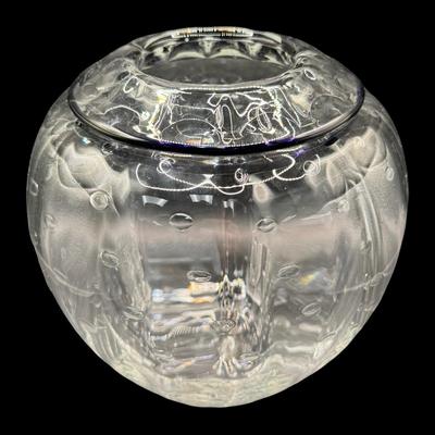 Sale Photo Thumbnail #493: This has internal bubbles, with cobalt blue trim. It is artist signed, and dated 1997. Measurement: 7”H x 6.5”W. [RS]