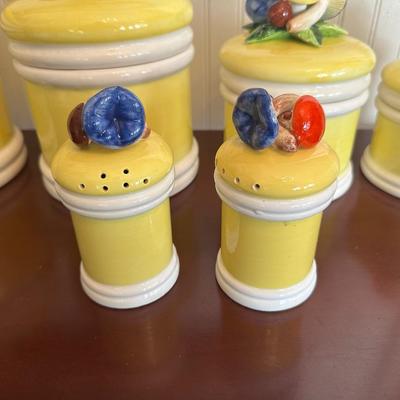 Seymour Mann Mushroom Canister Set with Salt & Pepper (6 Pieces)
